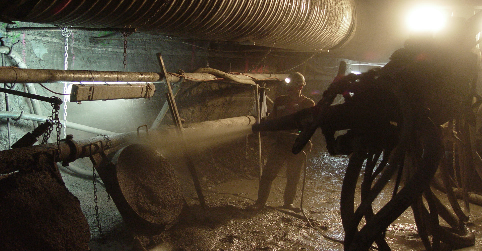Underground tunnel with shotcrete lining application